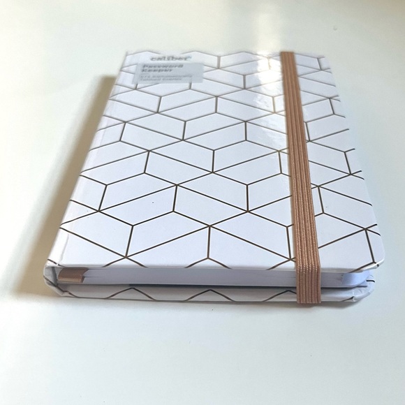 ๐ท๏ธ Caliber password keeper hard cover abstract mini journal for purse - Picture 9 of 12